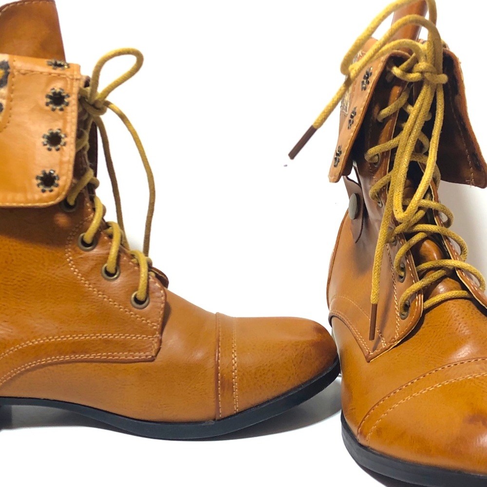 Leopard Combat Boots Size 7